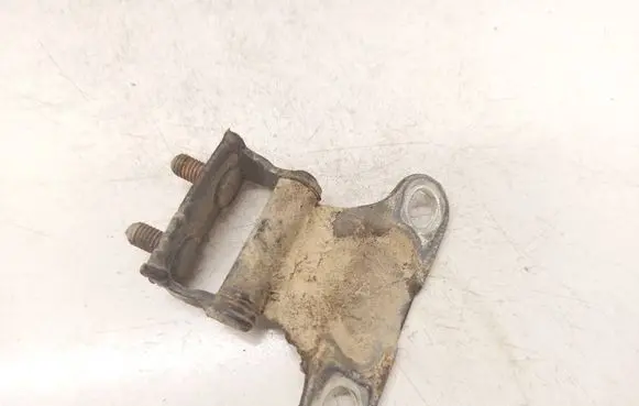 Toyota Avensis T250 Tailgate/trunk/boot hinge 