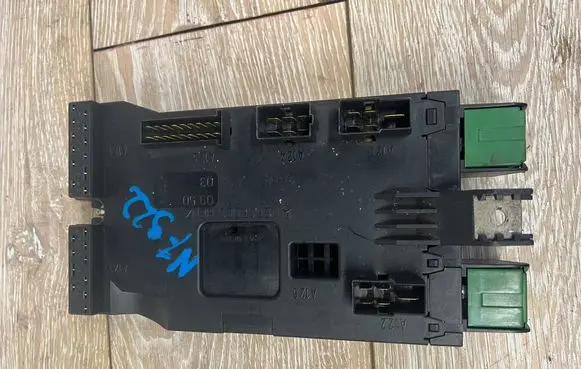 Volkswagen II LT Fuse module 0005400950