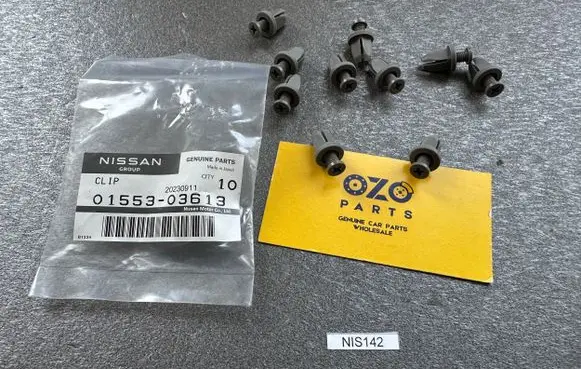 Nissan Patrol Y61 Floor mat clip fixing clamp 0155303613