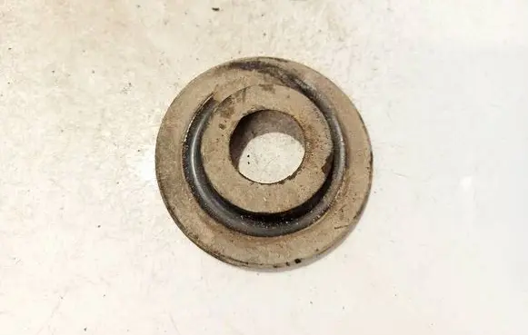 Volkswagen PASSAT B6 Front coil spring rubber mount 1k0512149b