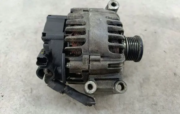Peugeot 207 Generator/alternator A616938A