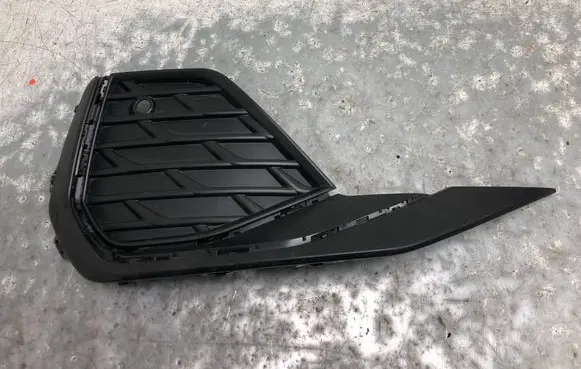 Audi A3 8Y Front bumper lower grill 8Y0807682H-BILI 8Y0807682H