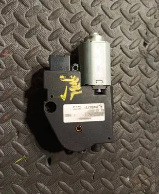Maserati Quattroporte Sunroof motor/actuator 1710004A 132079864G
