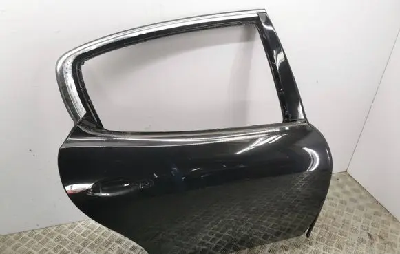 Maserati Quattroporte Rear door