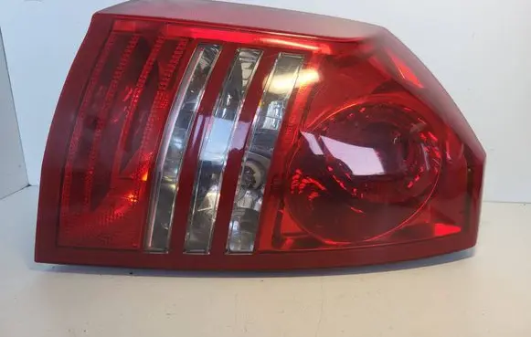 Chrysler 300 - 300C Tail light part 04805854