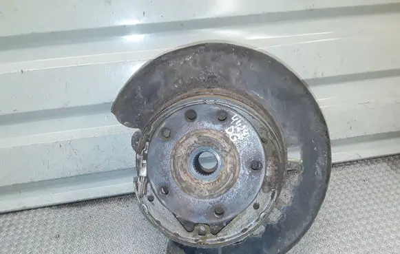 Audi Q7 4L Rear wheel hub spindle/knuckle 