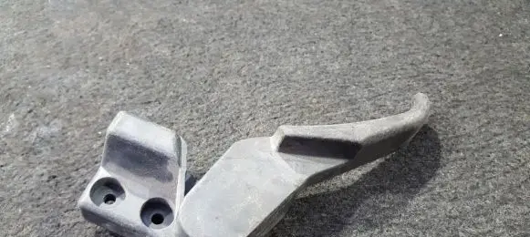 Volkswagen PASSAT B5 Engine bonnet (hood) release handle 3b1823533