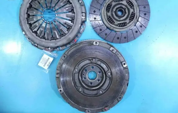 Ford Focus Dual mass flywheel CM5G-7563-TB IMPRK1297462