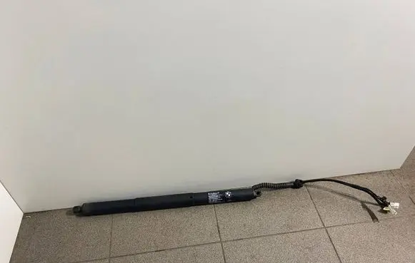 BMW X5 F15 Tailgate/trunk strut/damper 7449810 51247434042 7434042