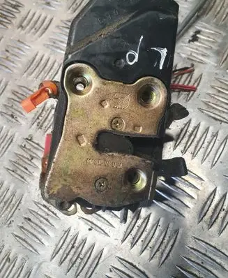 Jeep Grand Cherokee (WJ) Front door lock