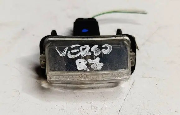 Toyota Verso Number plate light CML02-107