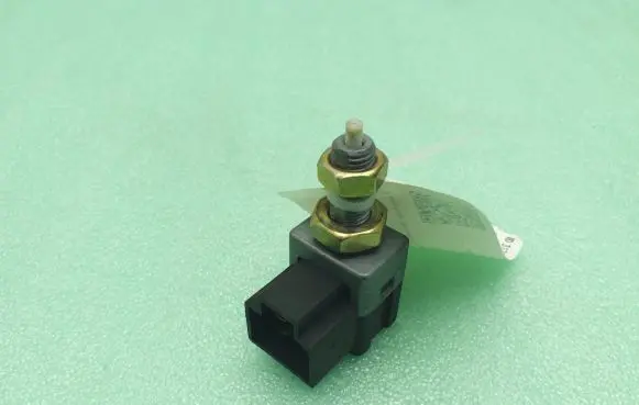 Subaru Outback Brake pedal sensor switch 9381038100