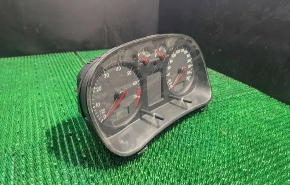 Volkswagen Golf IV Speedometer (instrument cluster) 1J0920806B 0263637001