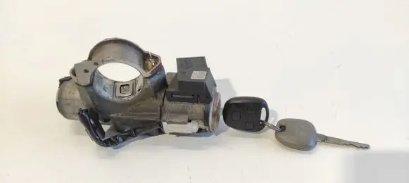 Toyota Avensis T250 Ignition lock P141392002 736661A 8978305010