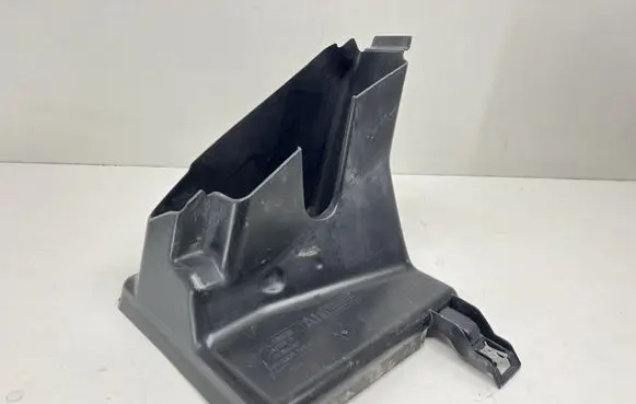 BMW 7 G11 G12 Intercooler air guide/duct channel 7359789