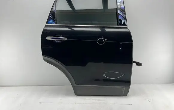 Chevrolet Captiva Rear door