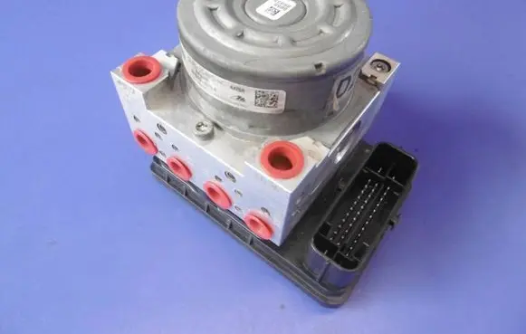 Ford B-MAX ABS Pump D1B12C405AC D1B12C013BA 100100226