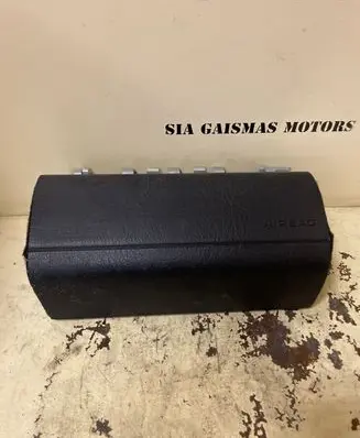 Volkswagen PASSAT B4 Passenger airbag on/off switch 