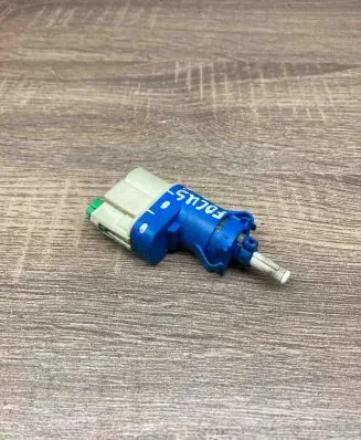 Mazda 3 I Brake pedal sensor switch 3M5T9C872AB