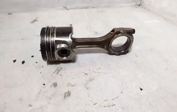 Toyota Avensis T250 Piston with connecting rod 7JA06442 7JA 06442