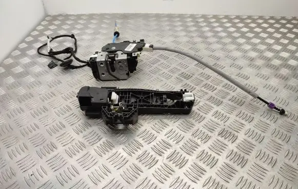 Mercedes-Benz B W246 W242 Front door lock A1667200135 A2047601534