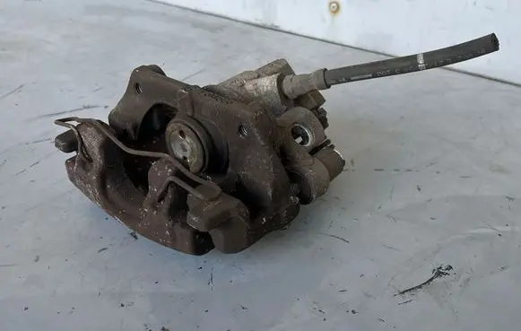Volvo V40 Rear brake caliper 31341230