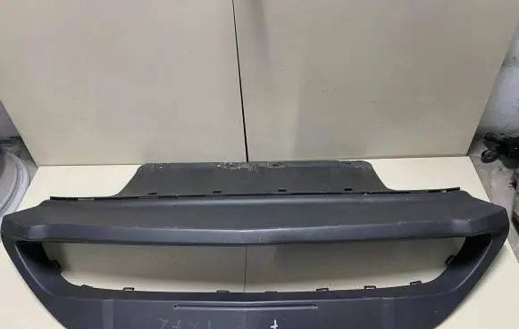 Opel Ampera Front bumper lip 25975487