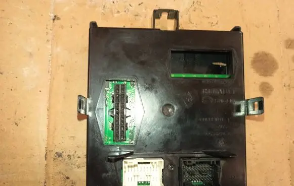 Renault Espace - Grand espace IV Central body control module 8200315962