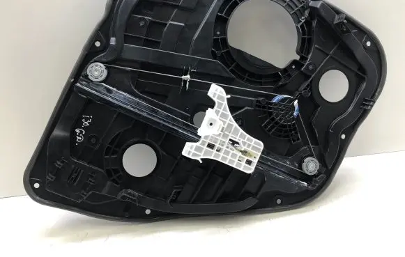 Hyundai i30 Rear window lifting mechanism without motor 9360100100
