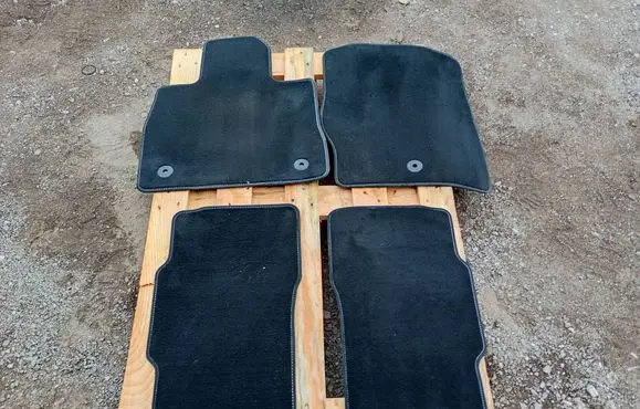 Ford Explorer VI Car floor mat set LB5BS13017CBW