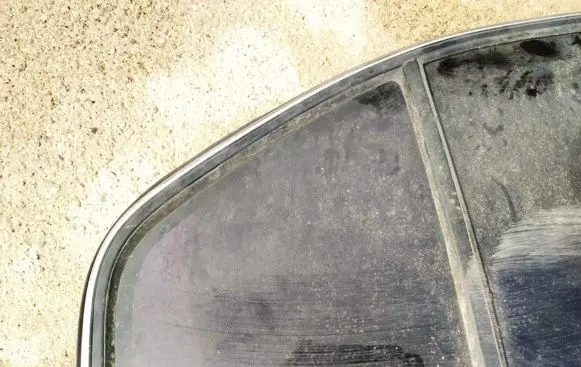 Mitsubishi Galant Rear vent window glass 
