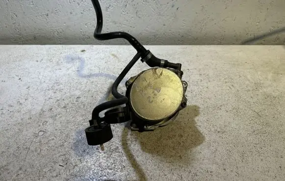 Audi A4 S4 B8 8K Vacuum pump 057145100AF 700906110