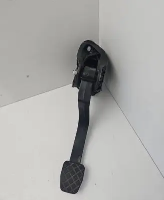 Volkswagen Golf VI Clutch pedal 1K1721059