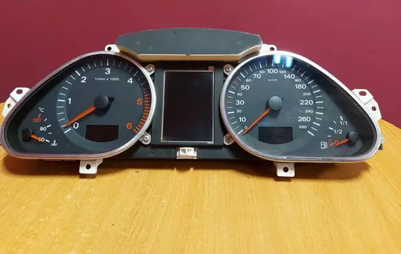 Audi A6 S6 C6 4F Speedometer (instrument cluster)