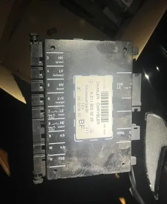 Mercedes-Benz E W211 Door control unit/module A2118200226 H37SAUH0 9330038