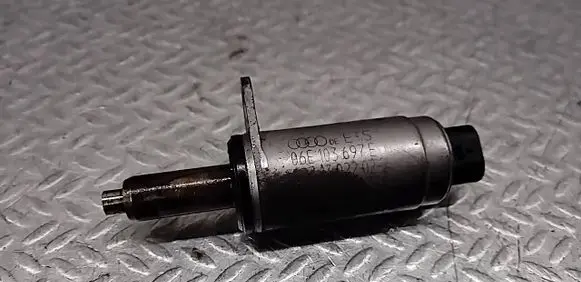 Audi A6 S6 C6 4F Valve oil control 06E103697E