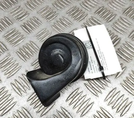 BMW 5 E39 Horn signal 8362359