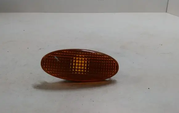 Nissan Almera N16 Front fender indicator light 23676210