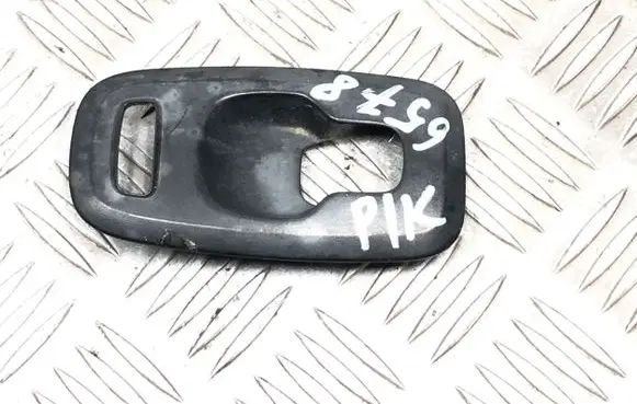 Volvo V70 Front door window switch trim 09193384