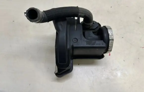 Audi A8 S8 D4 4H Breather/breather pipe/hose 079103542 079103542B 70521112