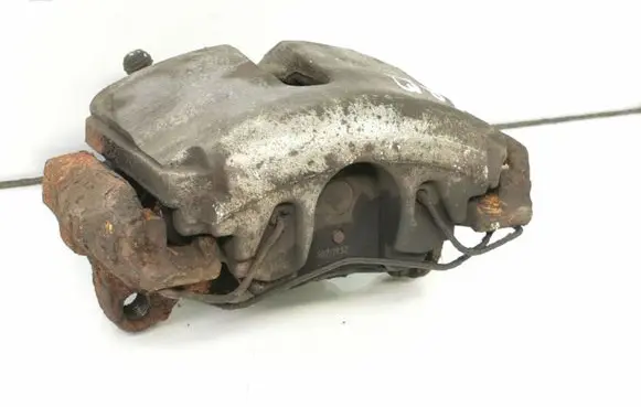 Volkswagen Touran I Front brake caliper