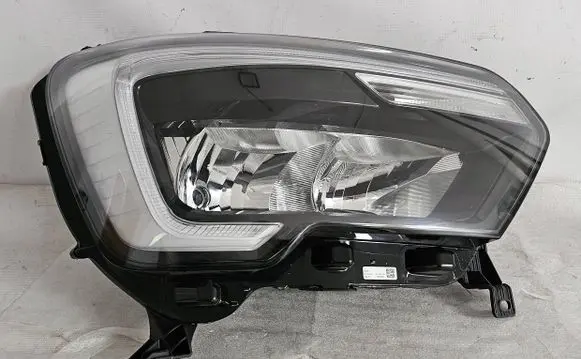 Renault Master III Headlight/headlamp 260105567R