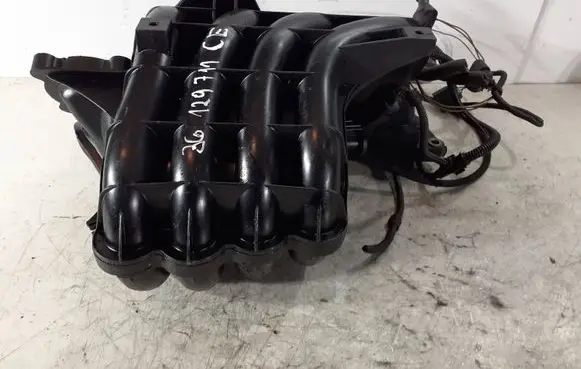 Volkswagen Golf IV Intake manifold 036129711CE