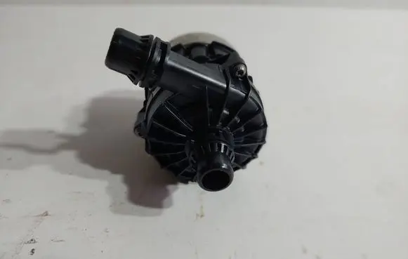 Mercedes-Benz GLE W167 Electric auxiliary coolant/water pump A0005003701