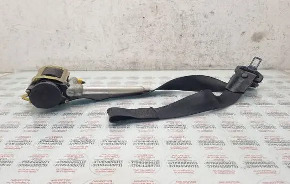 Audi A3 S3 8L Front seatbelt 895857705BK