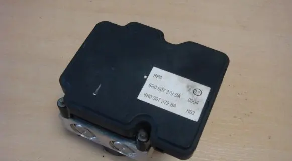 Volkswagen Polo V 6R ABS Pump 6R0907379BA