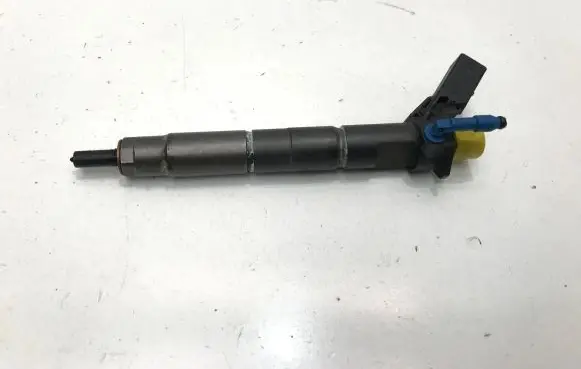 Mercedes-Benz GLE W167 Fuel injector A6540700087