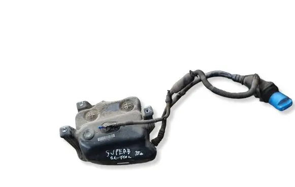 Skoda Superb B8 (3V) AdBlue liquid reservoir 3Q0131877 5Q0131969F