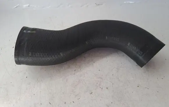 Toyota Avensis T270 Intercooler hose/pipe 1734326060