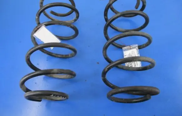 Opel Astra F Front coil spring